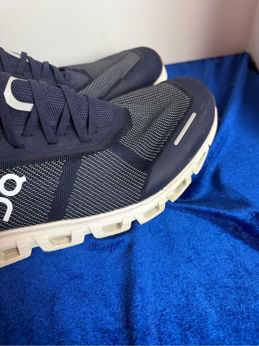 On Running Men's Cloud Versa 6 Navy and White